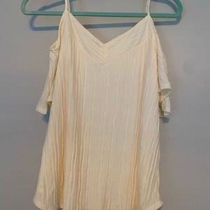 Off the shoulder short sleeve blouse